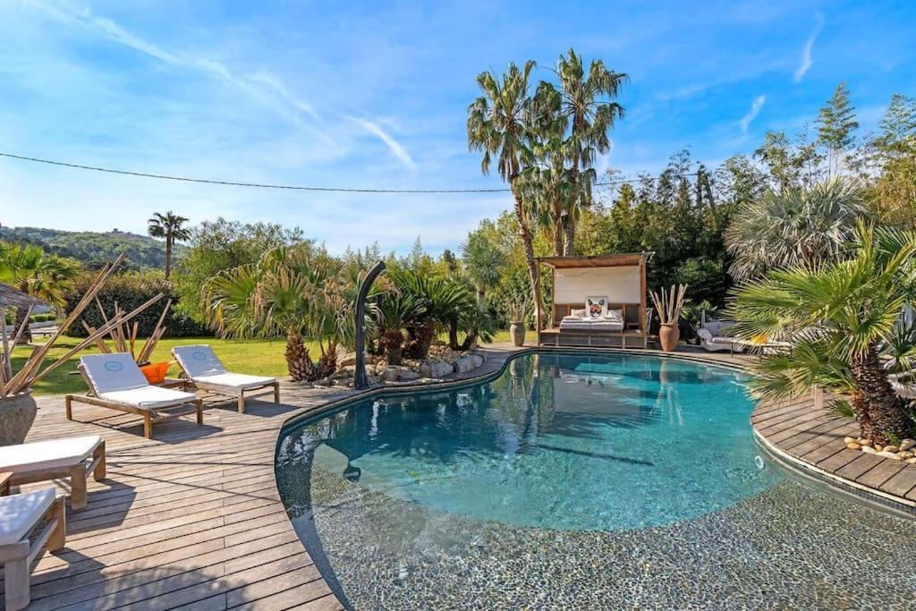 Grande Villa St-Tropez Area Avec Piscine Chauffee Gassin Exteriér fotografie