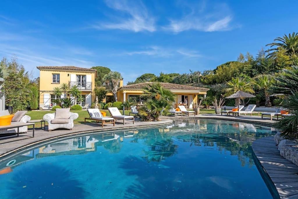 Grande Villa St-Tropez Area Avec Piscine Chauffee Gassin Exteriér fotografie