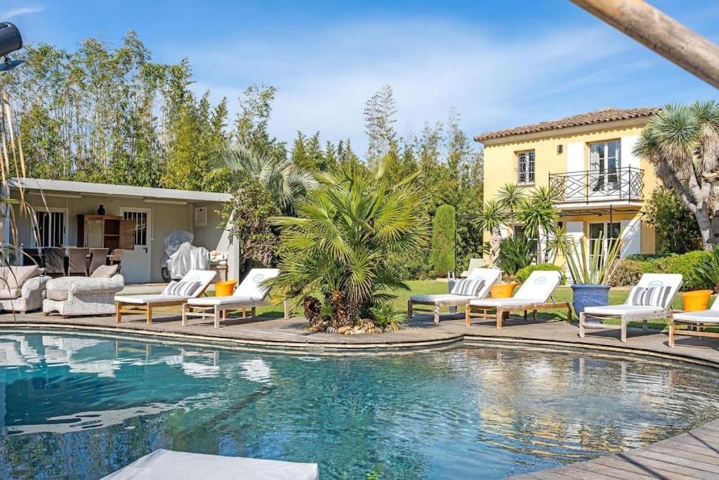 Grande Villa St-Tropez Area Avec Piscine Chauffee Gassin Exteriér fotografie